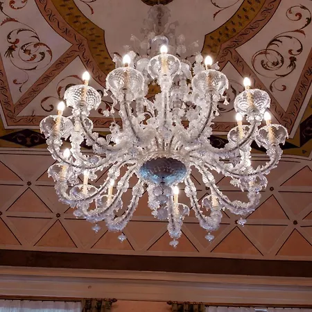 - Palazzo Paltroni 아파트 우르비노