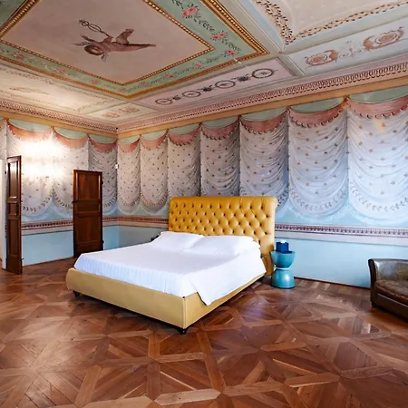 - Palazzo Paltroni 아파트 우르비노