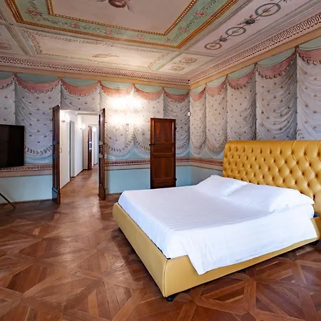 - Palazzo Paltroni *